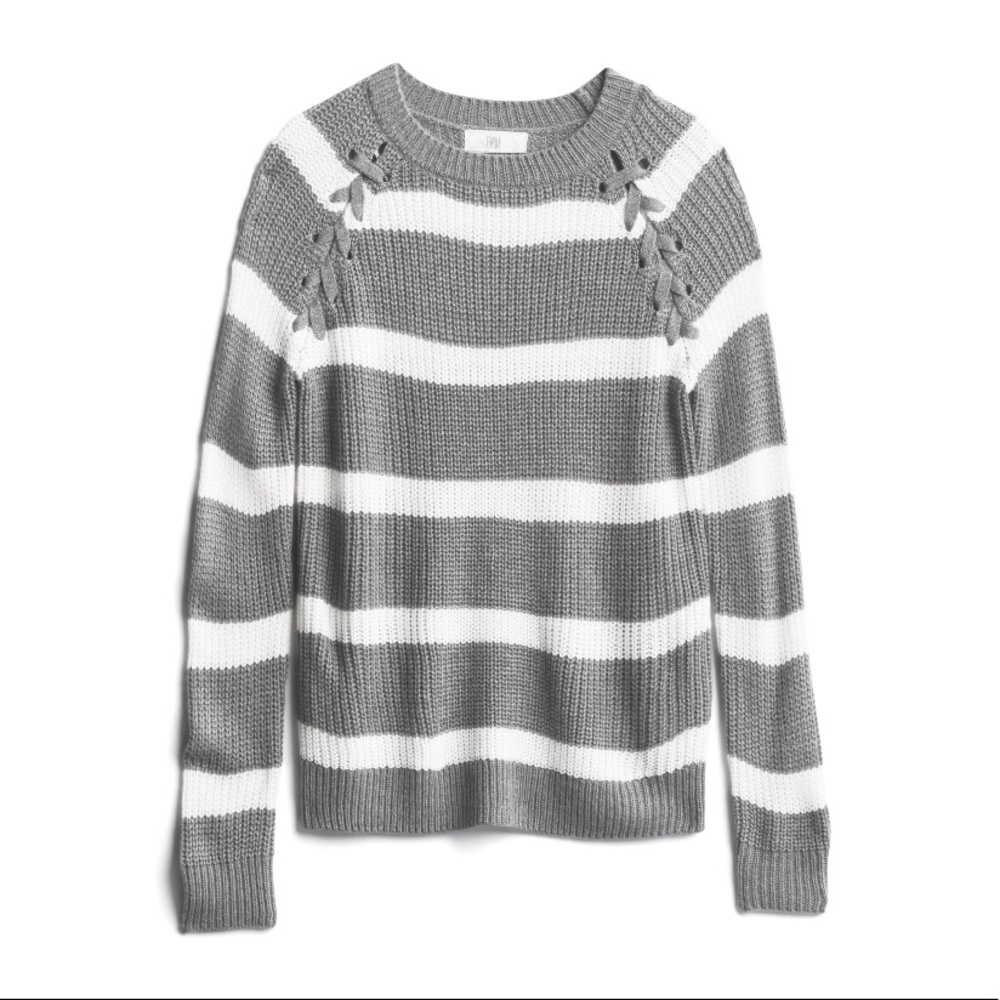 4 for $25 Pinque Neri Braid Detail Pullover Sz S